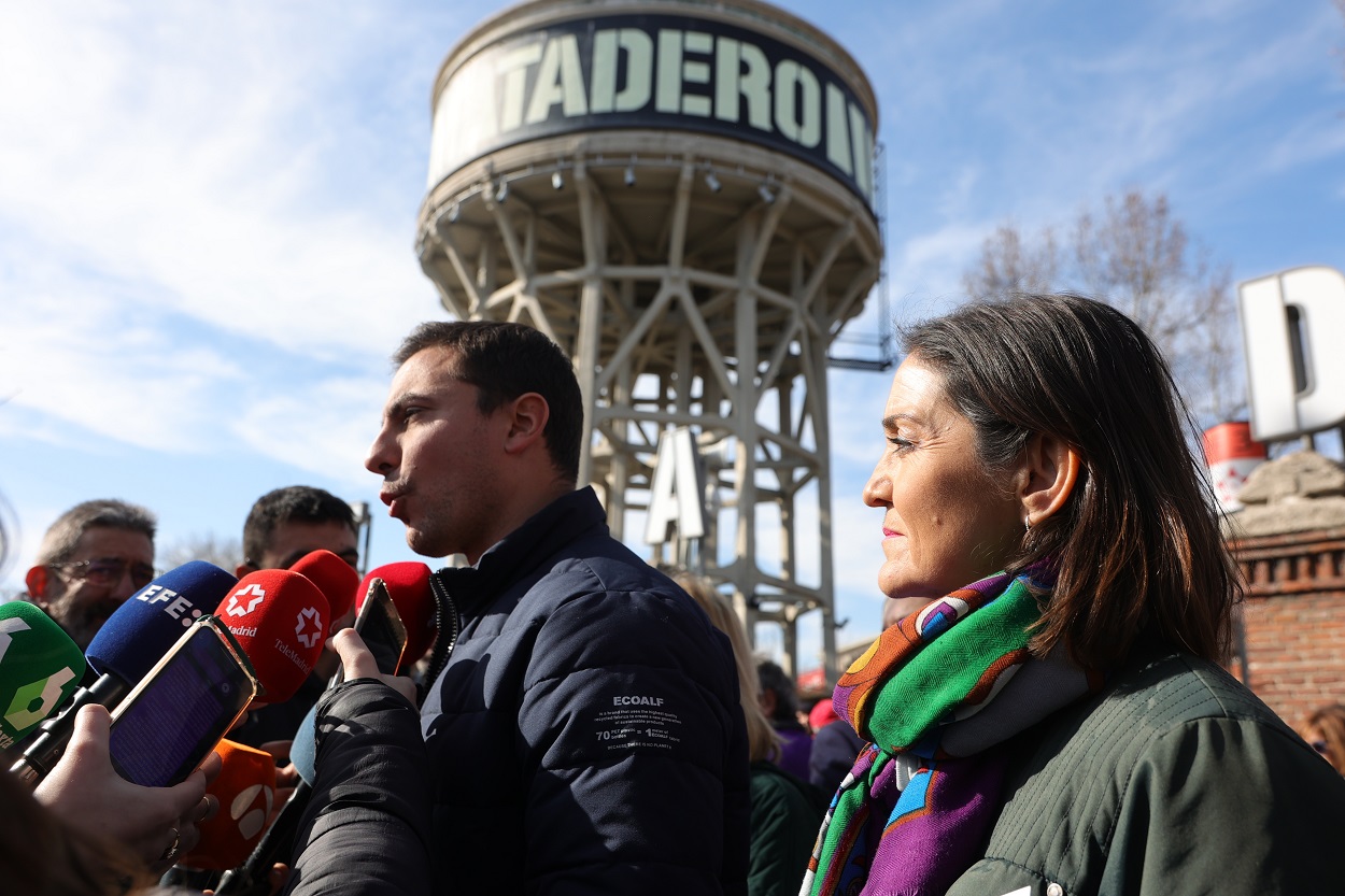 La ministra de Industria, Comercio y Turismo y alcaldable de Madrid, Reyes Maroto, y el portavoz del PSOE en la Asamblea de Madrid, Juan Lobato. EP.