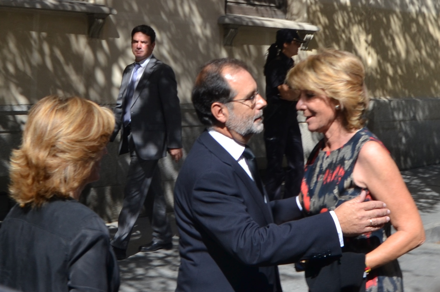 Francisco Vieira recibe a Esperanza Aguirre