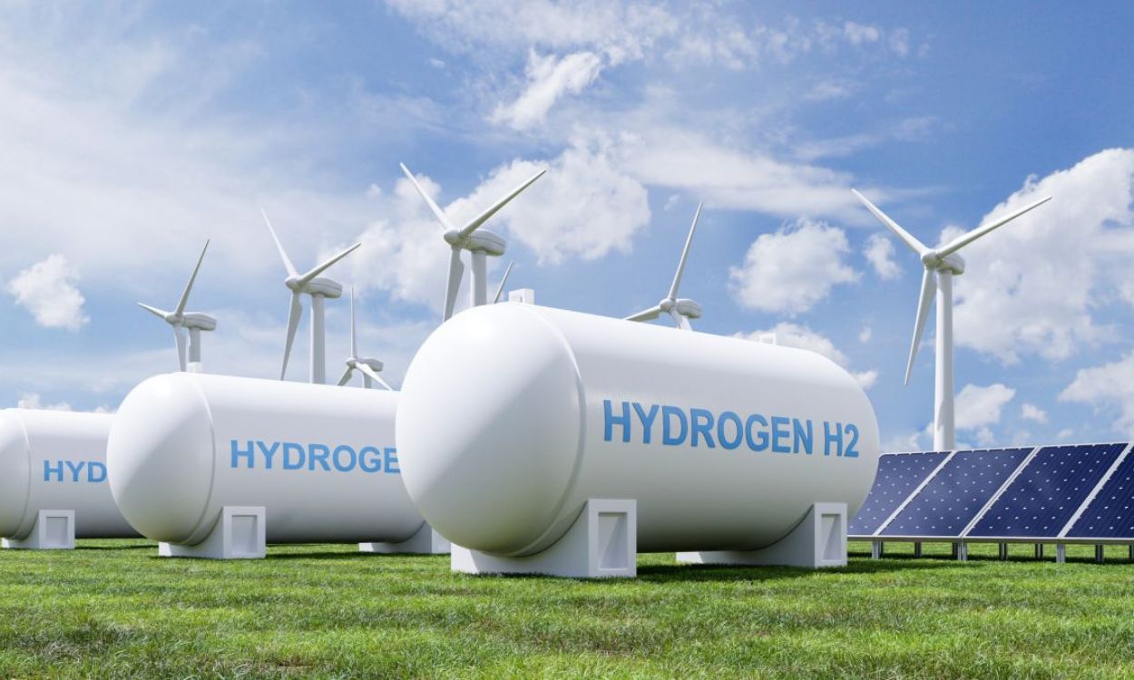 Tanques de hidrógeno, aerogeneradores y placas solares