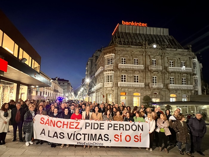 Otra fotografía de la protesta de esta tarde (Foto: PP de Vigo).