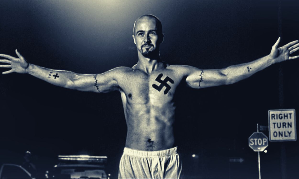 Derek Vinyard (Edward Norton) en una escena de American History X