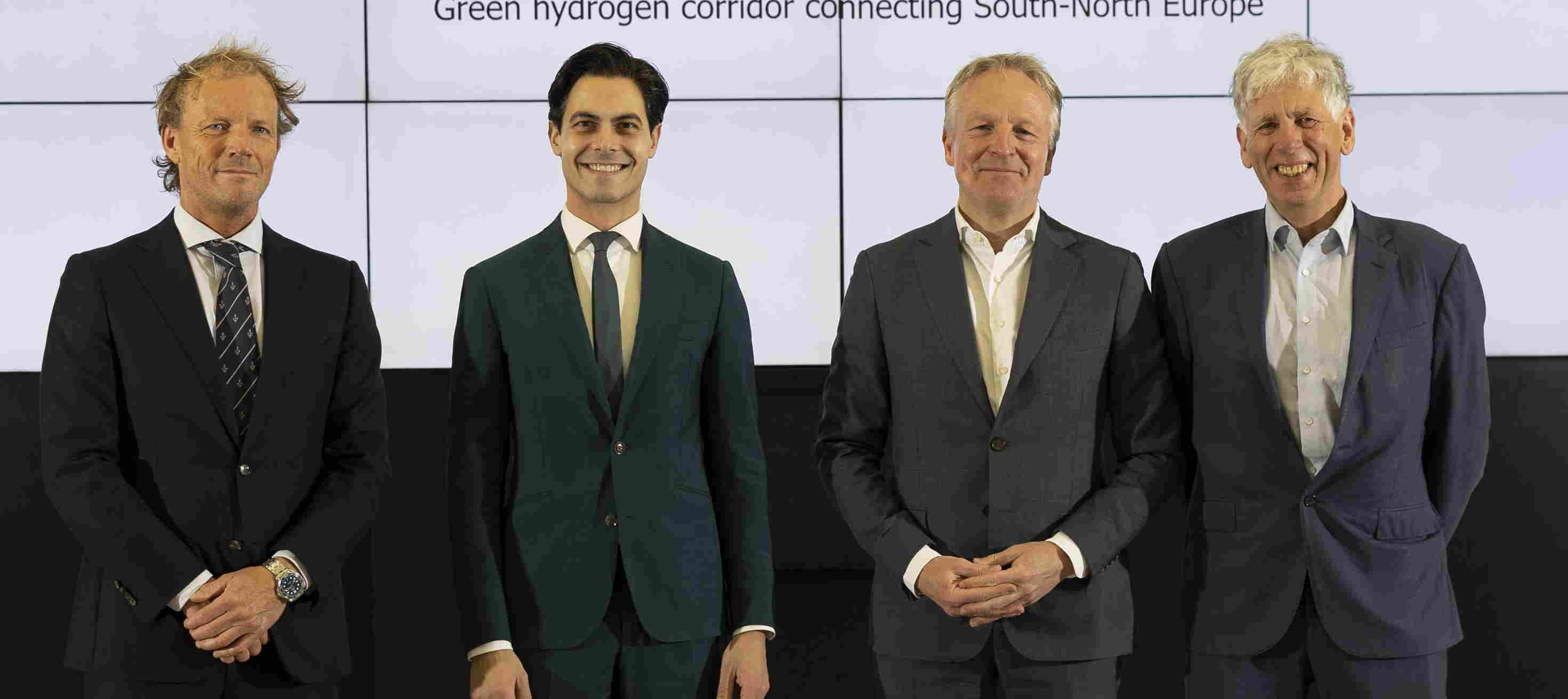 Cepsa y ACE Terminal de Róterdam se unen para impulsar el primer corredor marítimo de hidrógeno verde desde España a los Países Bajos