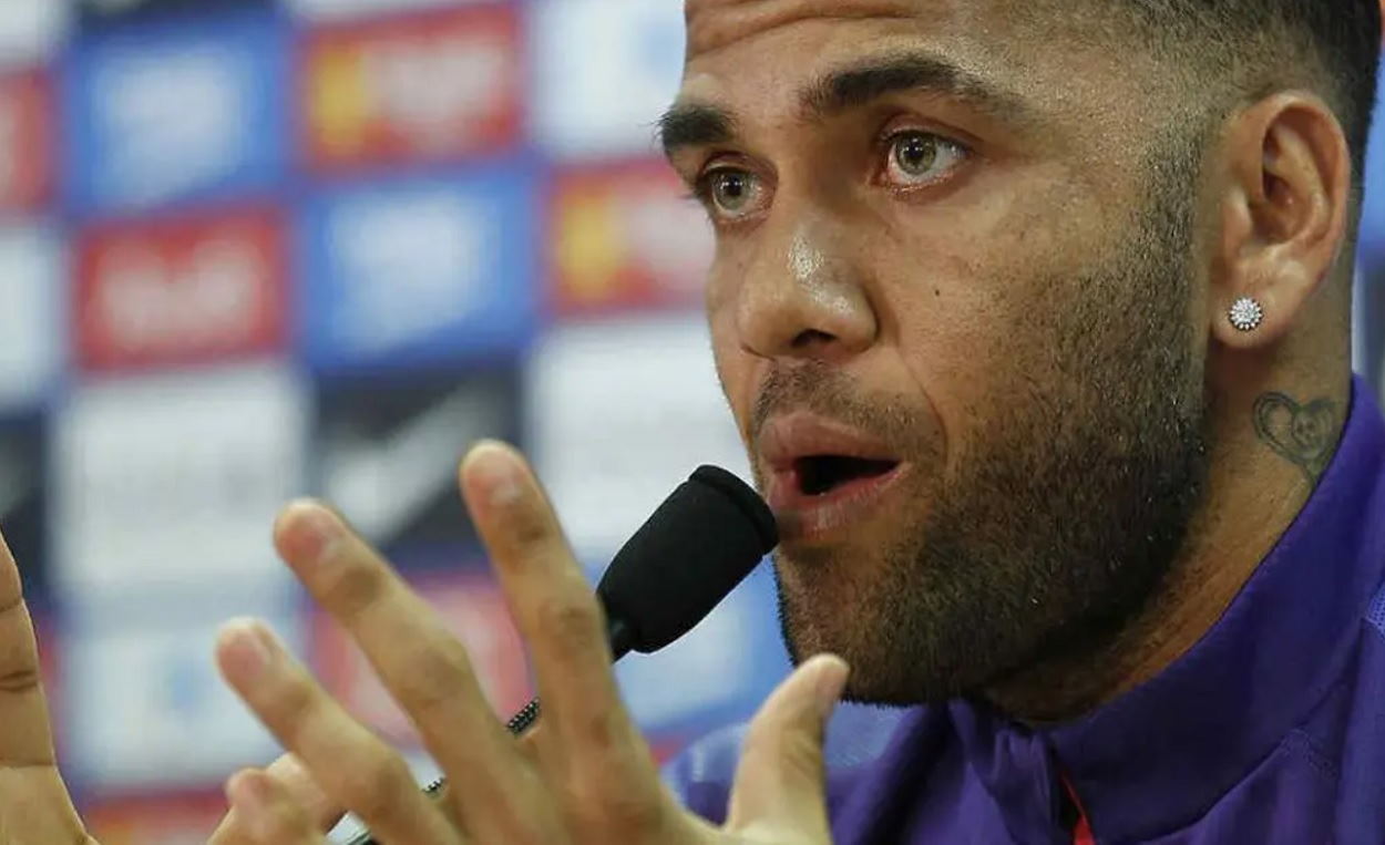 Dani Alves cambia su versión para evitar la cárcel. AP