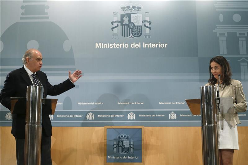 Fernández Díaz insinúa una 'enfermedad mental' de Mas