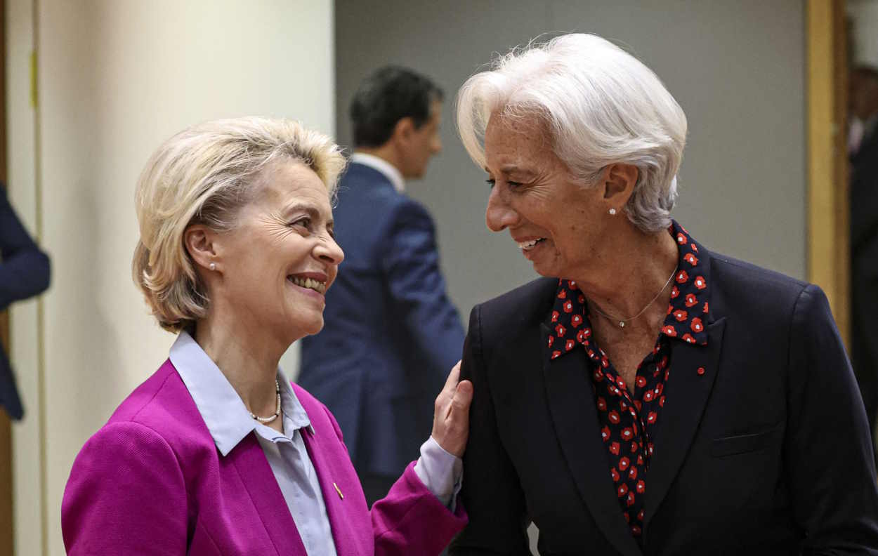 La presidenta de la Comisión Europea, Ursula Von der Leyen, y la presidenta del BCE, Christine Lagarde, en un acto anterior. EP