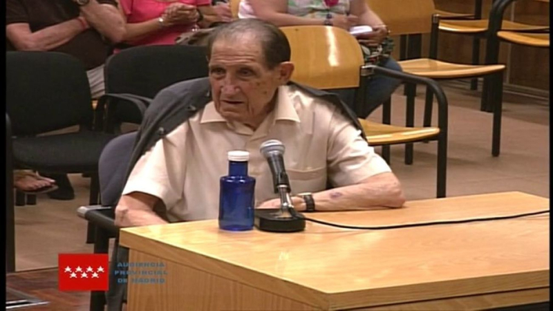 El doctor Vela durante el juicio El doctor Vela durante el juicio