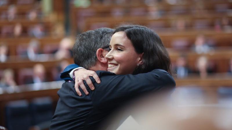 Andrea Fernández y Patxi López en el Congreso, que aprueba la reforma de la ley del solo sí es sí del PSOE. EP