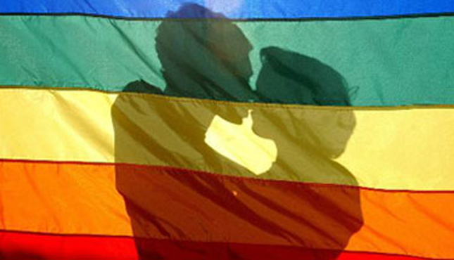 Ser homosexual sigue siendo delito en 75 países