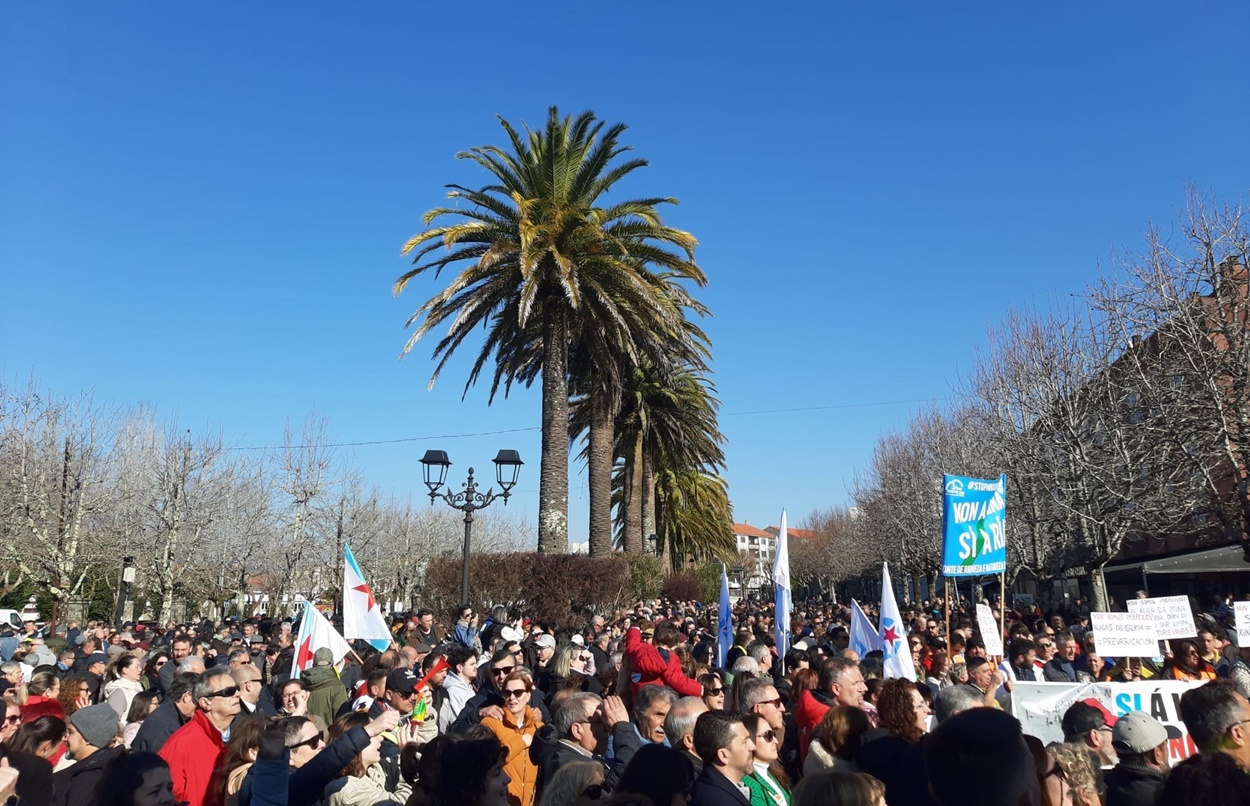 Imagen de la protesta de este fin de semana contra los vertidos de la mina en las rías de Muros y Noia (Foto: Europa Press).