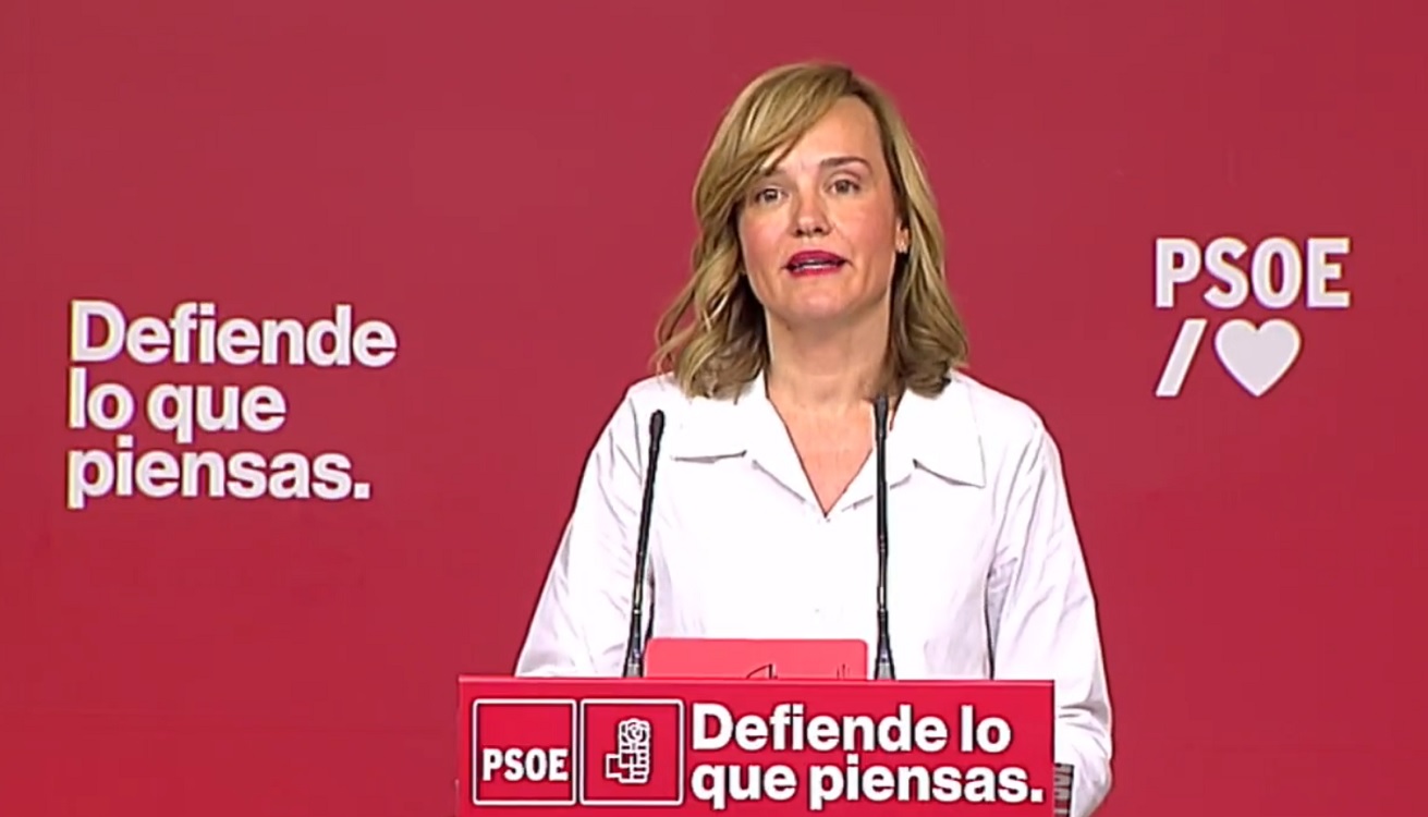 La portavoz del PSOE, Pilar Alegría, en las declaraciones a los medios que ha ofrecido este lunes desde Ferraz. PSOE.