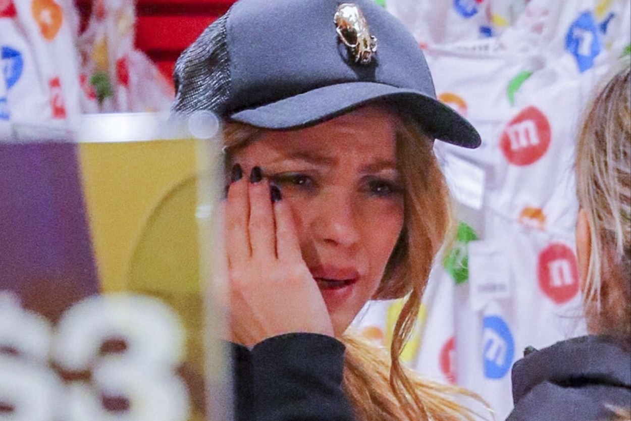 Shakira llorando en una tienda de Nueva York. Twitter
