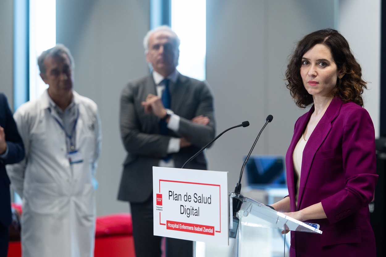 La presidenta de la Comunidad de Madrid, Isabel Díaz Ayuso, interviene durante la presentación del nuevo Plan de Salud Digital del Gobierno regional, en el Hospital Isabel Zendal. EP.