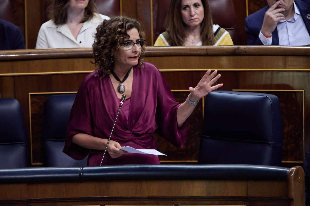 La ministra de Hacienda, María Jesús Montero, interviene durante la Sesión de Control en el Congreso de los Diputados. EP.