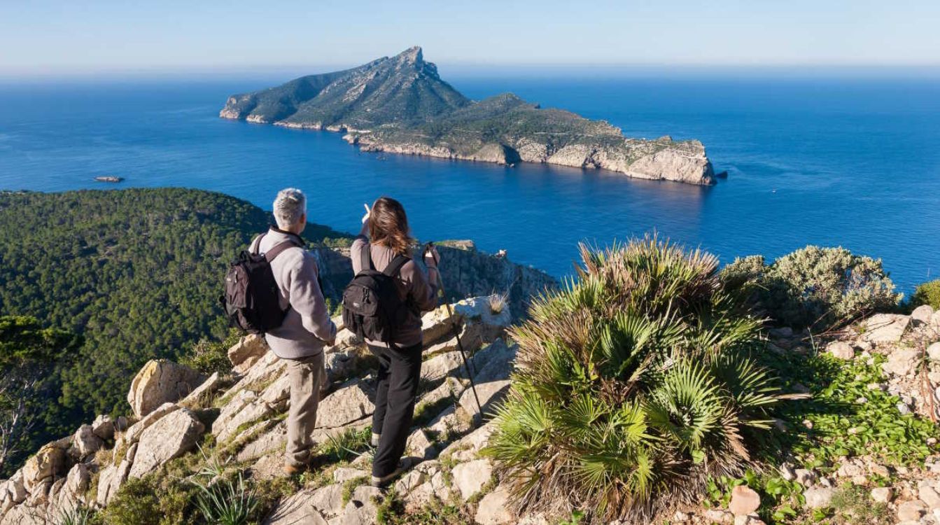 Las Islas Baleares son un paraíso natural. En la foto, el islote de Dragonera, visto desde Mallorca (Foto: AETIB)