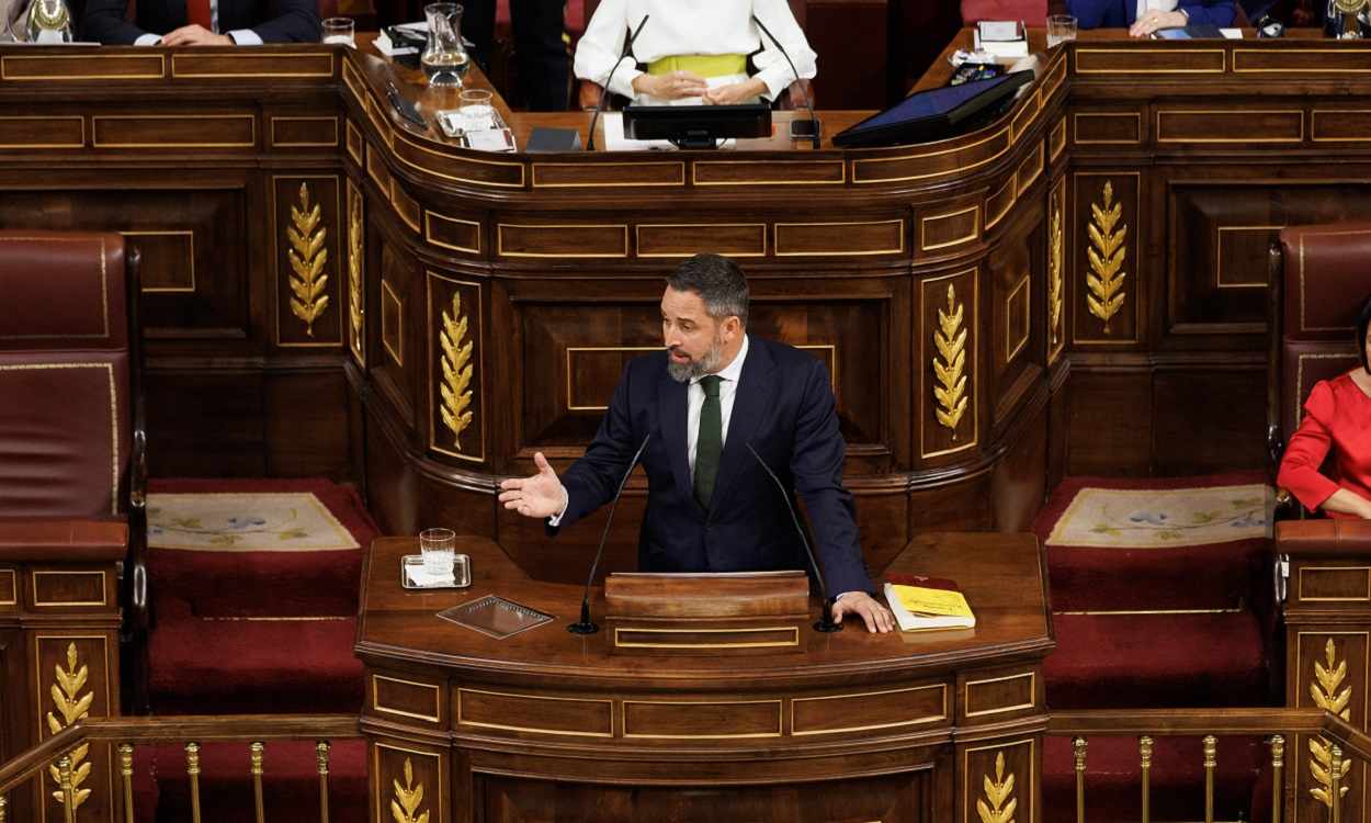 El líder de Vox, Santiago Abascal, se dirige al PP en la moción de censura. EP