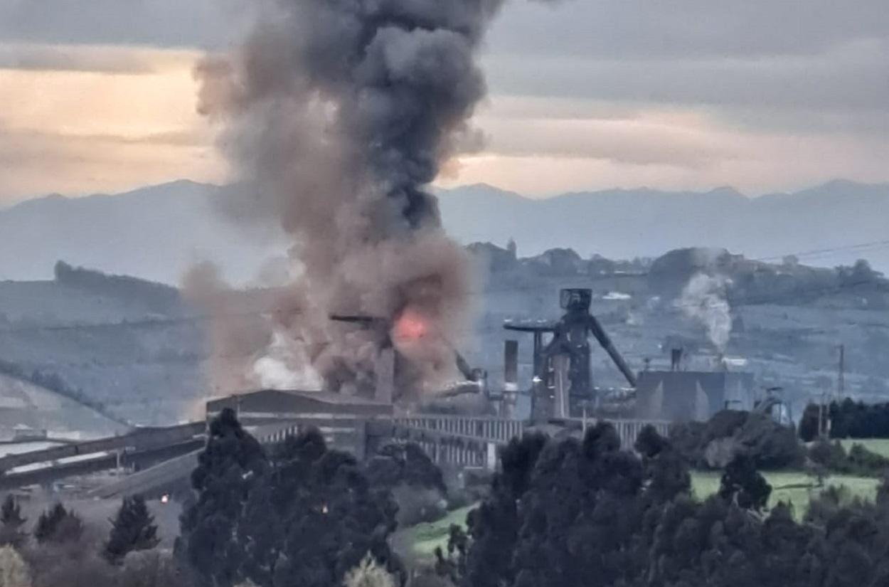 Incendio en Arcelor en Gijón