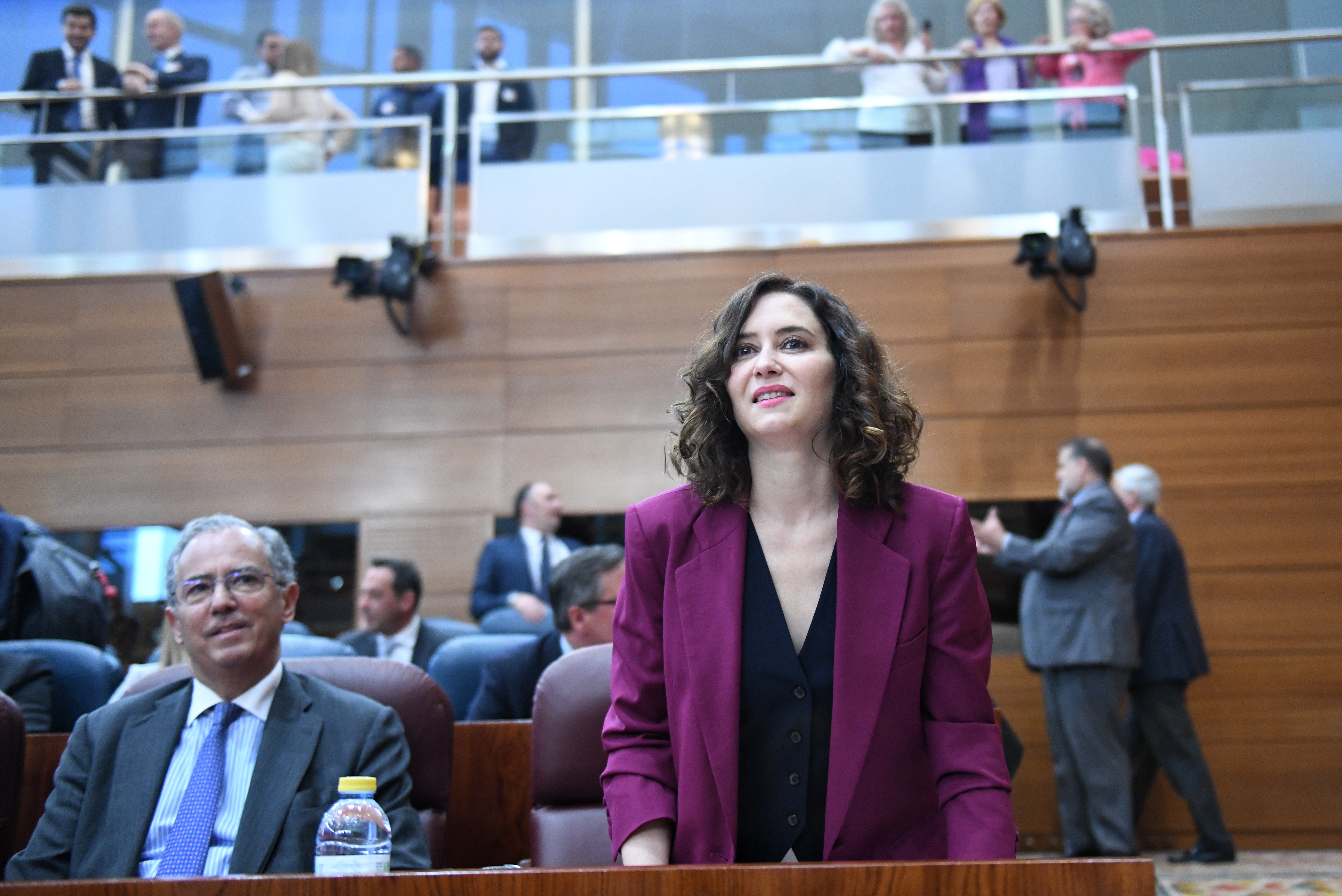 La presidenta de la Comunidad de Madrid, Isabel Díaz Ayuso, durante una sesión plenaria en la Asamblea de Madrid. Fernando Sánchez / Europa Press