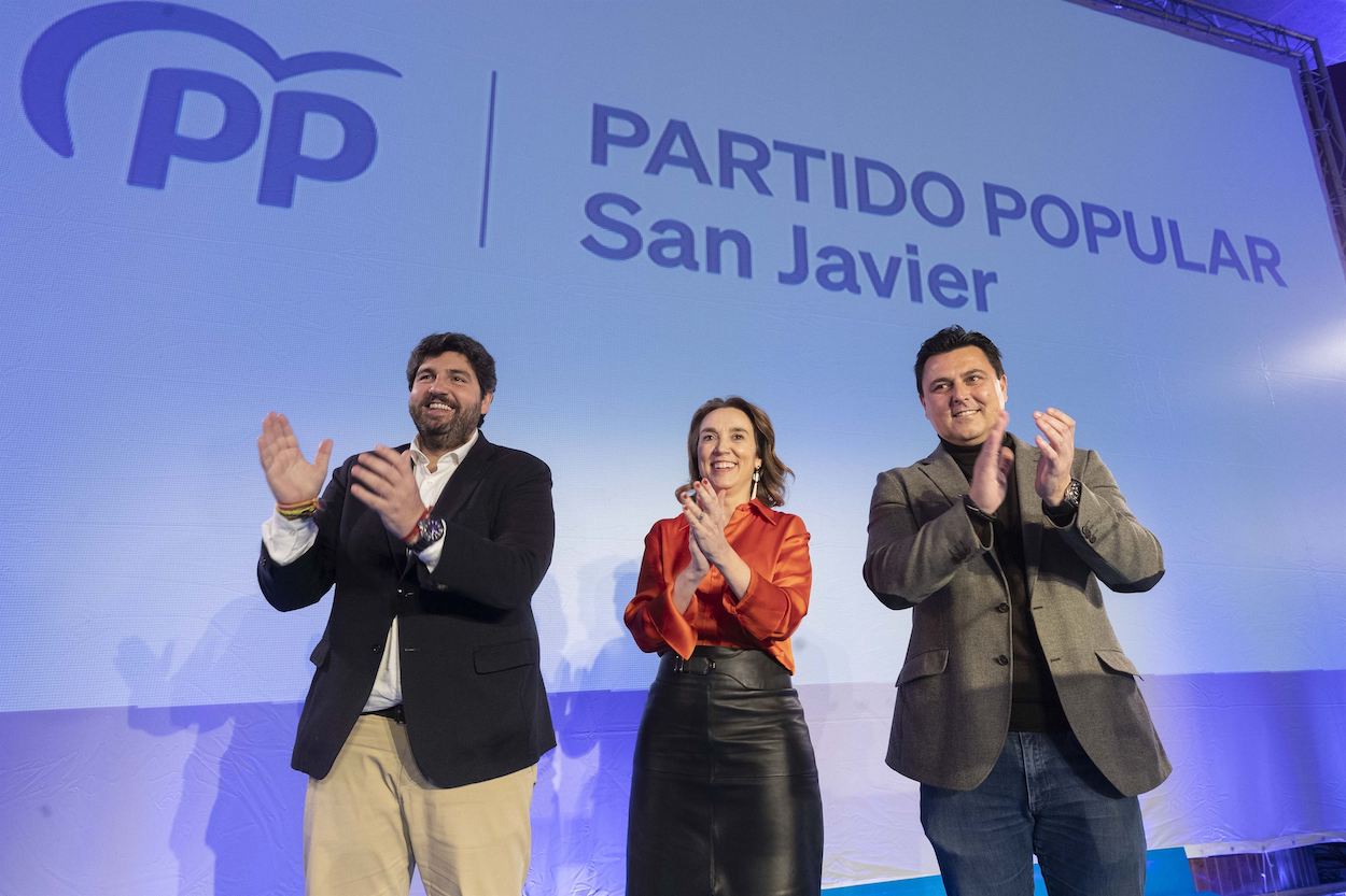 Cuca Gamarra Y López Miras arropan a José Miguel Luengo como candidato a la alcaldía de San Javier. EP