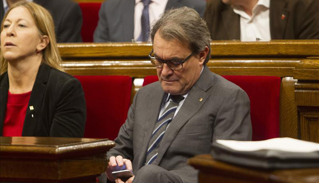 Artur Mas renuncia a su acta de diputado y deja el Parlament