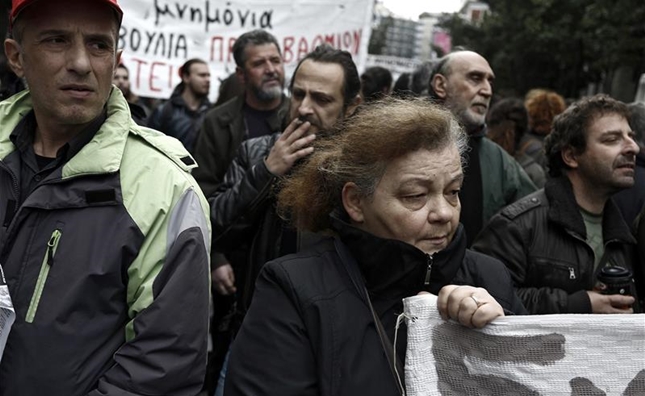 Miles de griegos le dicen "no" a la reforma de las pensiones de Alexis Tsipras 