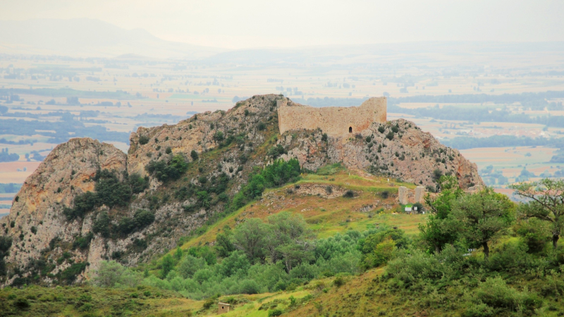 Castillo de Rojas en el municipio burgalés de Poza de la Sal.