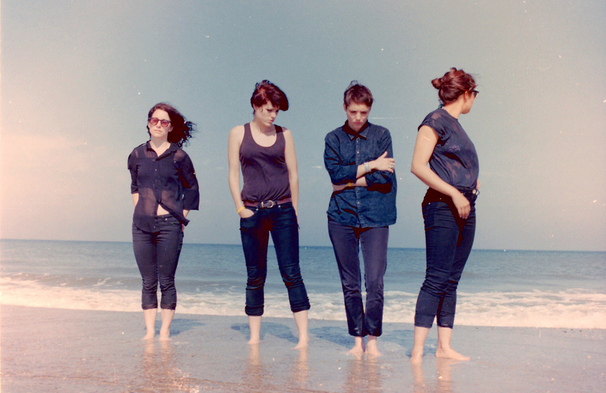 Savages y su segundo disco, "Adore Life", entrevista con Gemma Thompson y Fay Milton