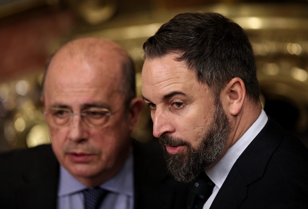 El presidente de Vox en Valencia, Ignacio Gil Lázaro, y el líder del partido a nivel nacional, Santiago Abascal. EP