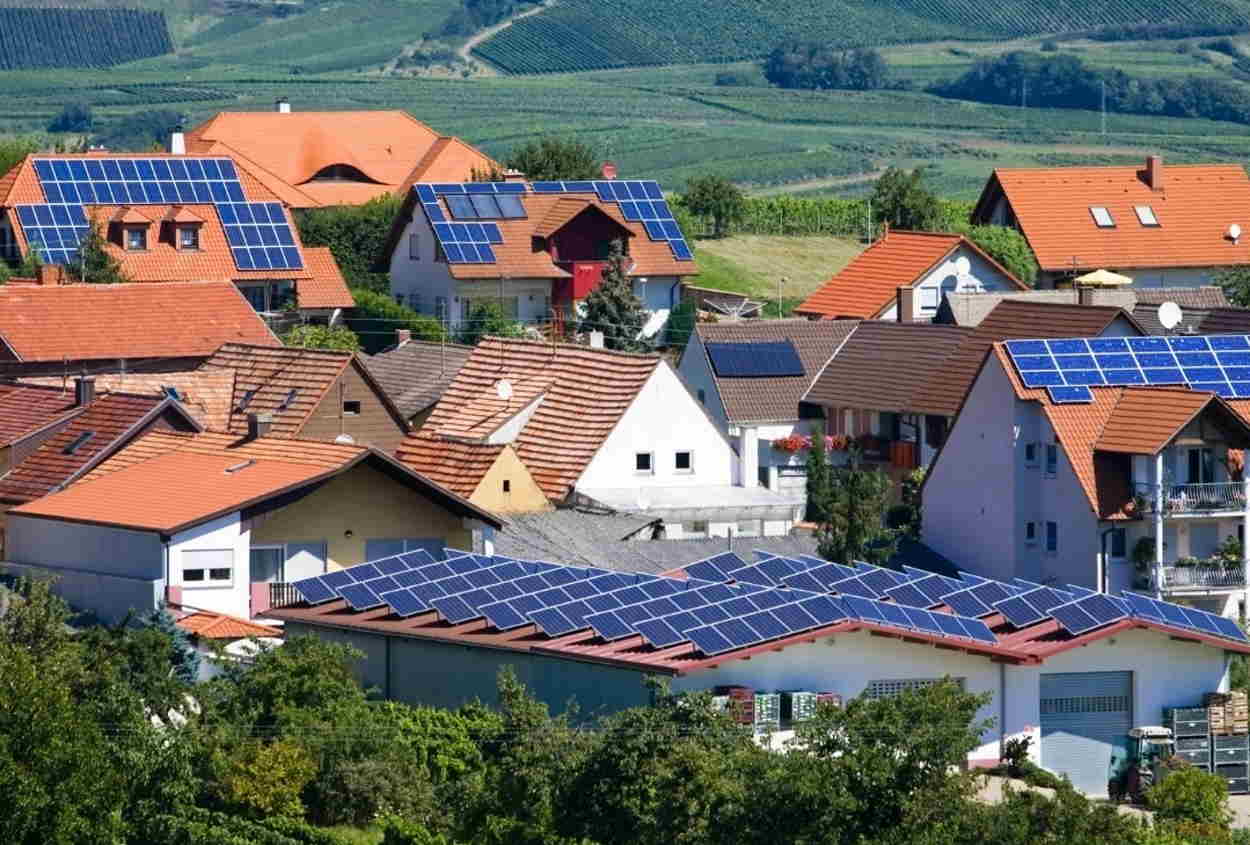 Imagen de una comunidad energética.