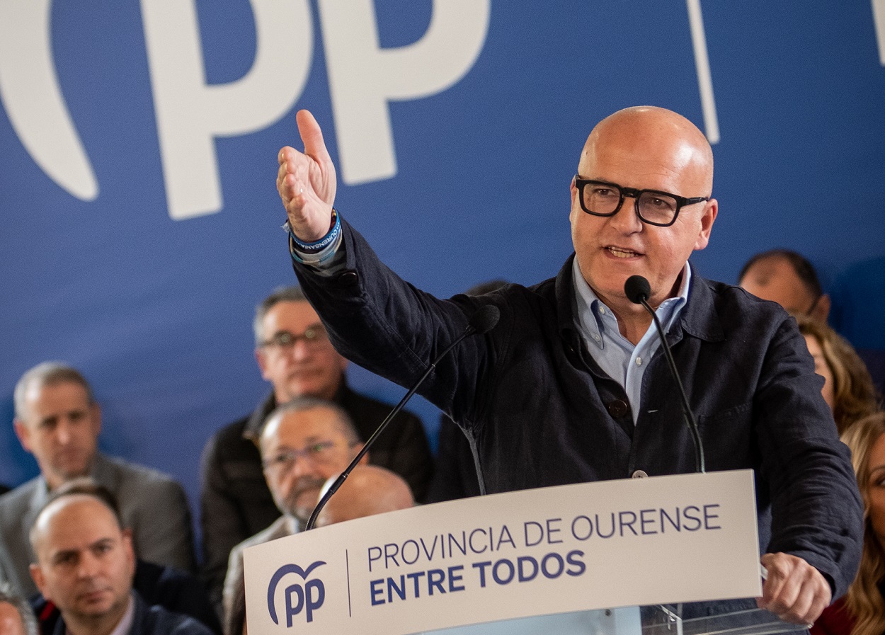  Manuel Baltar interviene durante un acto del Partido Popular de Galicia. Agostime Iglesias / Europa Press.