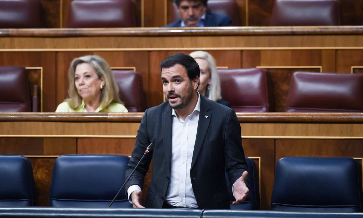 El Congreso aprueba la ley de atención al cliente del ministro de Consumo, Alberto Garzón. EP
