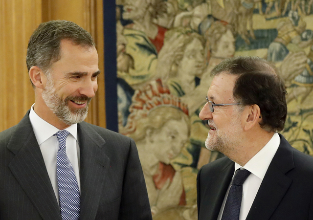 El rey Felipe VI junto al presidente del Gobierno Mariano Rajoy