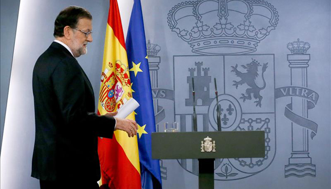 Rajoy, fiel a su estilo: para el reloj para intentar sobrevivir