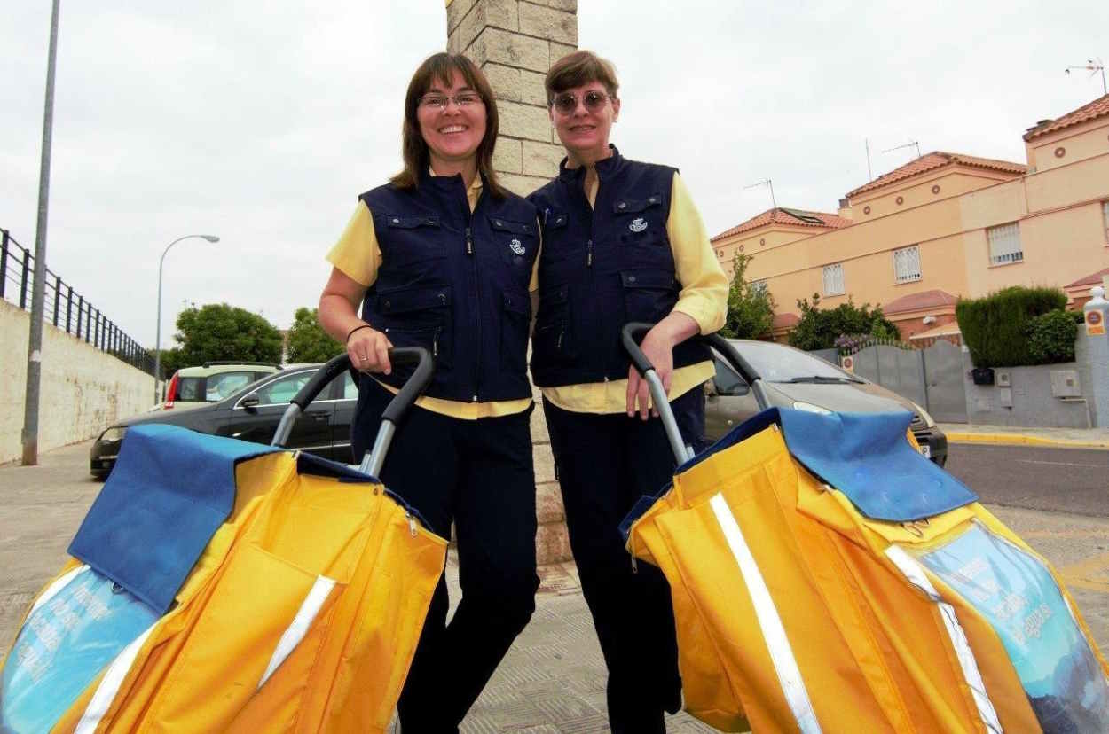 Dos empleadas de Correos. EP