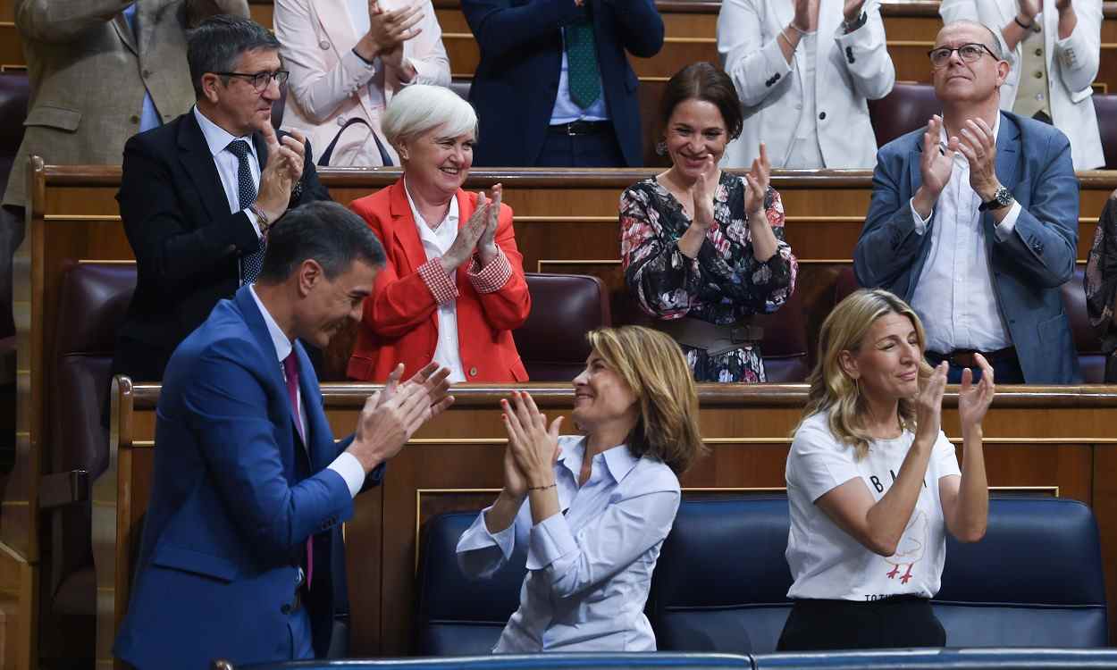 El presidente del Gobierno, Pedro Sánchez; la ministra de Transporte, Raquel Sánchez y la ministra de Trabajo, Yolanda Díaz, en el Congreso. EP