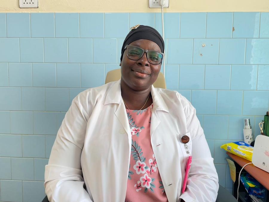 Miss Barry es la asistente social del Saint Joseph's Catholic Hospital en Monrovia (Liberia) Foto de Claudia Pérez Tavares durante la Misión Monrovia 2023