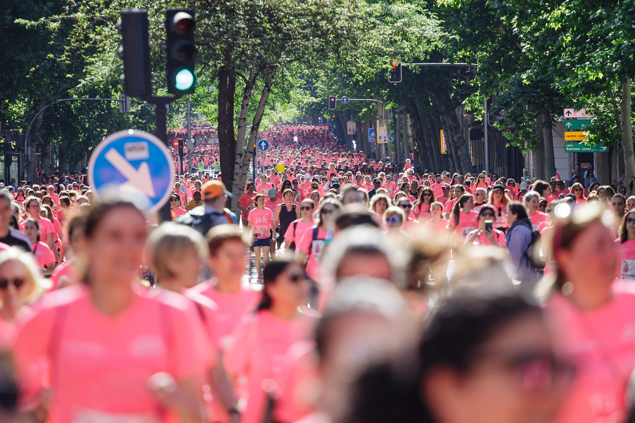 Miles de personas participan en la décimo novena edición de la Carrera de la Mujer de Madrid 2023. EP.