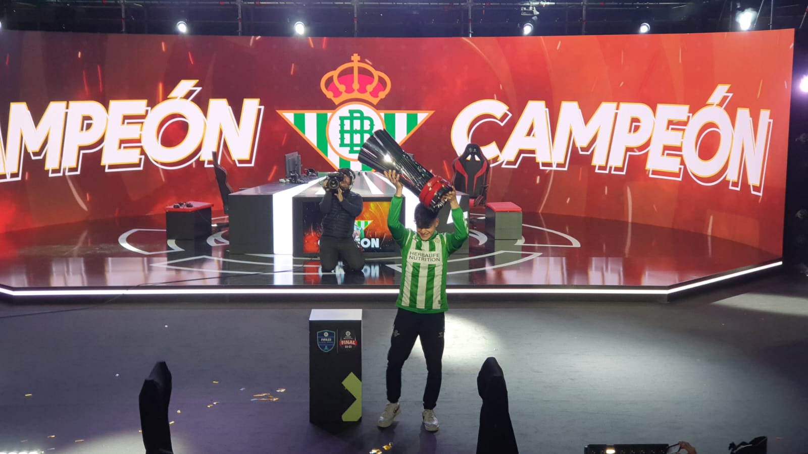 Matias Bonanno, campeón de la eLaLiga Santander con el Real Betis