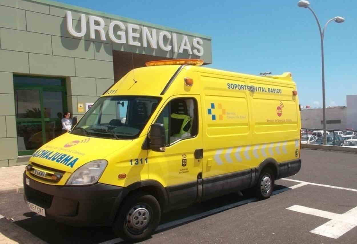 Imagen de archivo de una ambulancia de Lanzarote. EP