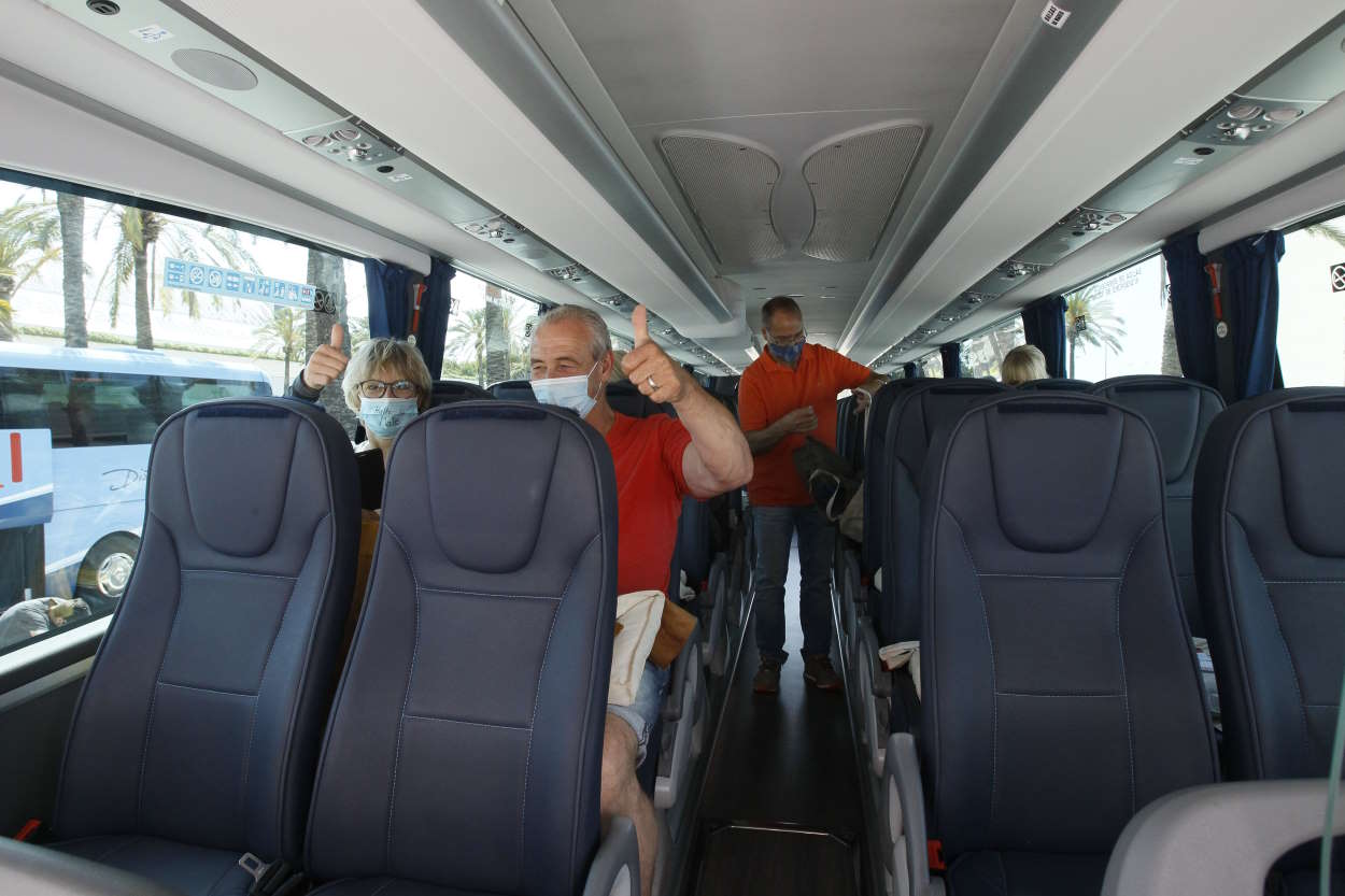 Turistas en un autobús. EP