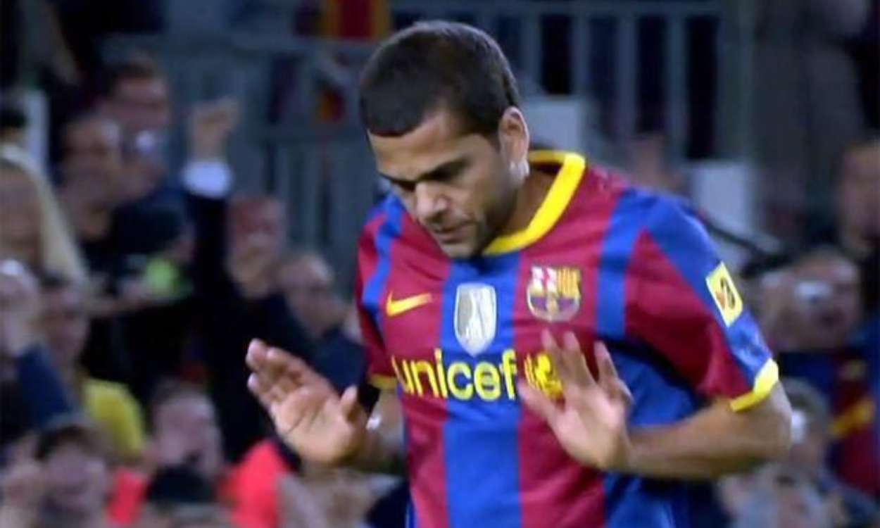 Dani Alves en un partido