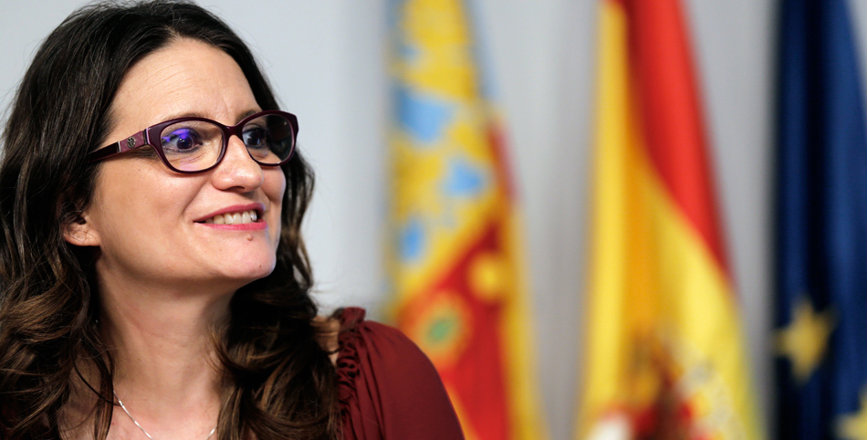 La vicepresidenta y Portavoz del Gobierno Valenciano, Mónica Oltra, durante la rueda de prensa posterior al Pleno del Consell