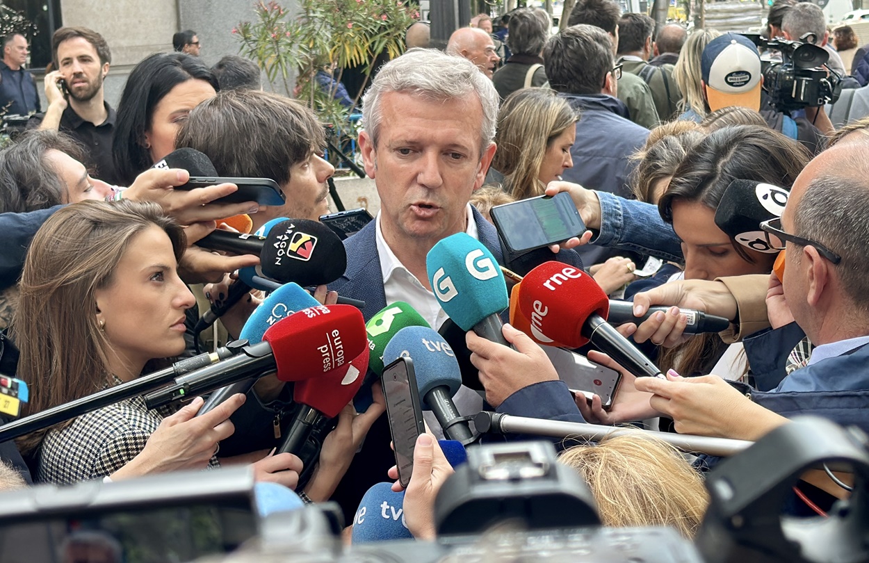 Alfonso Rueda, presidente de la Xunta de Galicia, atiende hoy a los medios en Madrid (Foto: PPdeG).