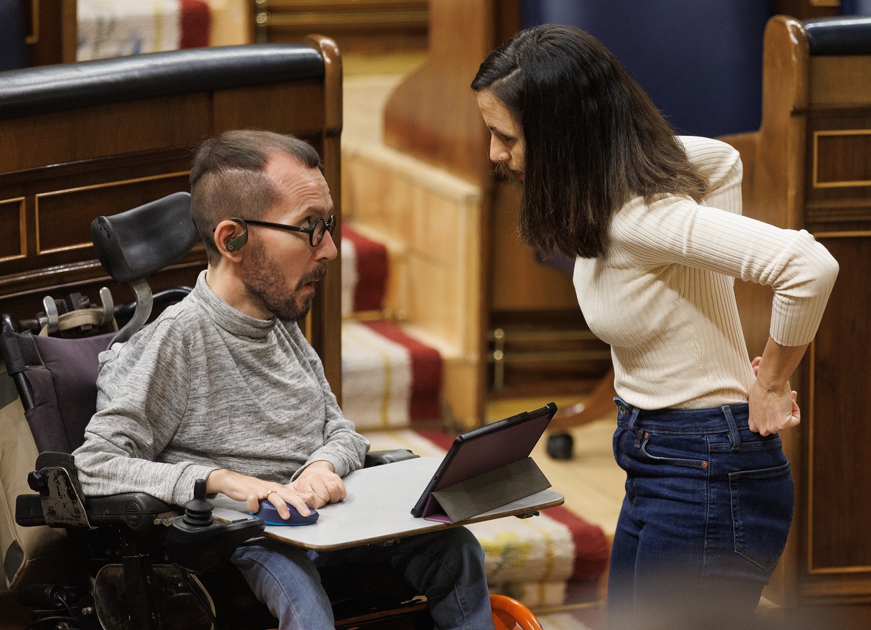 El portavoz de Unidas Podemos en el Congreso, Pablo Echenique, y la secretaria general de Podemos y ministra de Derechos Sociales y Agenda 2030, Ione Belarra, en una imagen de archivo. EP / Eduardo Parra.