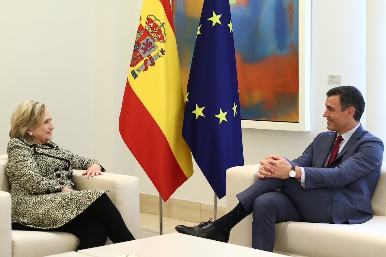 Sánchez se reúne con Hillary Clinton. EP