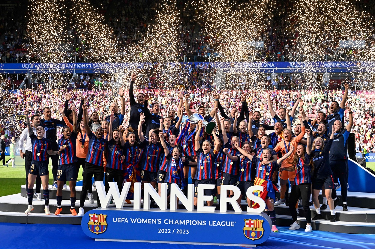 Las futbolistas del Barça levantan su segunda Champions. UEFA.
