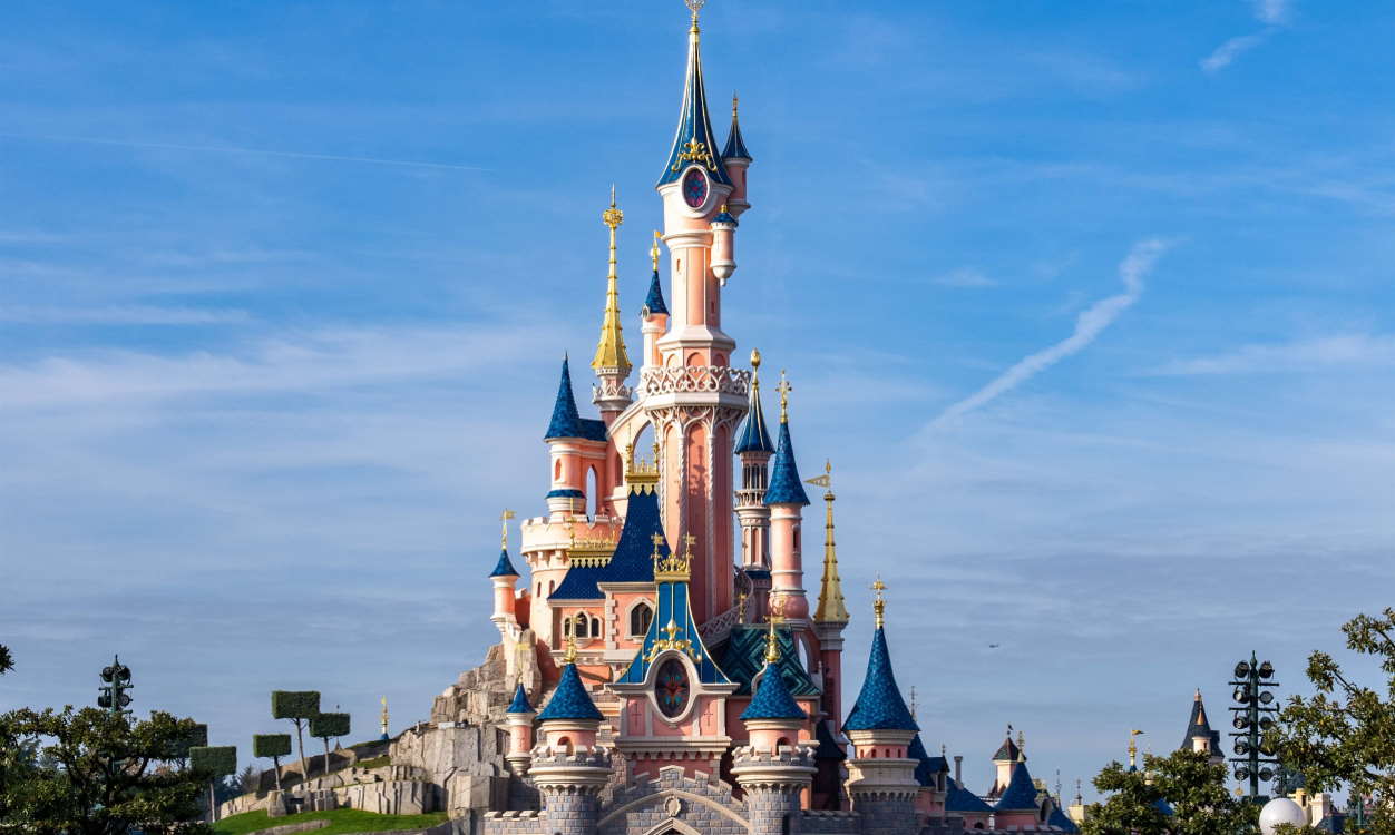 Los trabajadores toman el castillo de Disneyland París. EP.