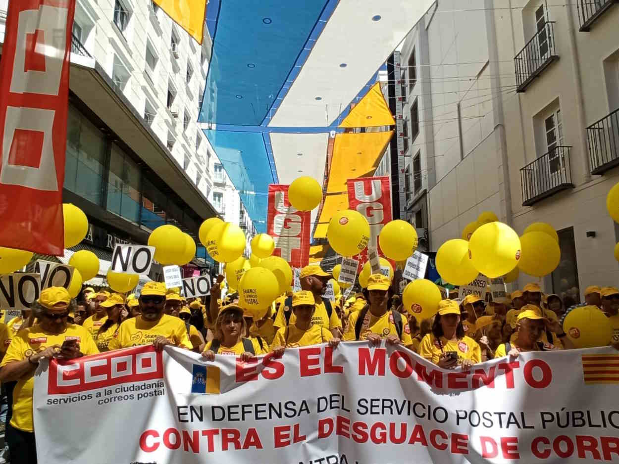 Trabajadores de Correos en la manifestación convocada por los sindicatos en julio de 2022. EP