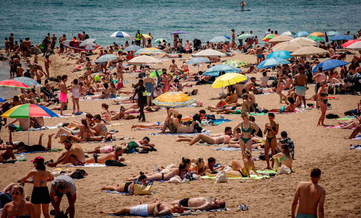 España destroza su récord turístico con la llegada 85 millones de turistas y un gasto de 108.662 millones. EP.