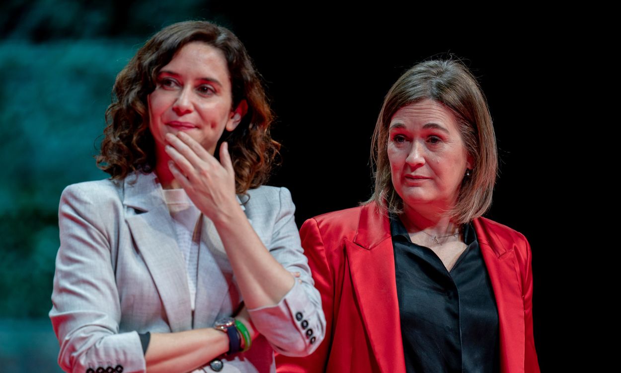 La presidenta de la Comunidad de Madrid, Isabel Díaz Ayuso (i), y la ahora edil de Cultura del Ayuntamiento de Madrid, Marta Rivera de la Cruz (d).
