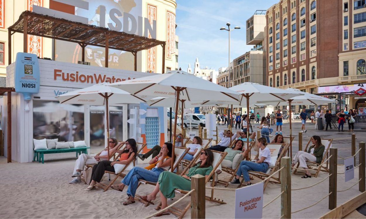 Más de 200.000 personas descubrirán cómo protegerse del sol en la playa ISDIN del centro de Madrid. ISDINDavid Campillo